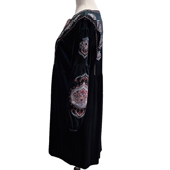 Chelsea & Theodore Shift Dress Womens Medium Green Velvet Embroidered Tassel - Picture 2 of 8